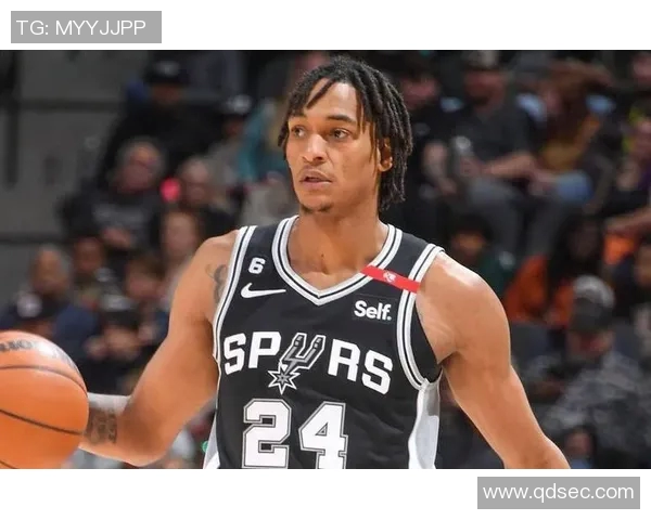 马刺队瓦塞尔表现出色助力球队大胜猛龙迎来三连胜